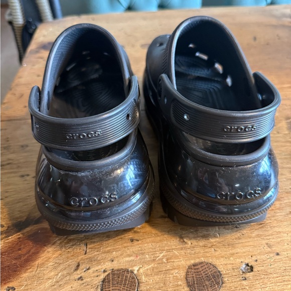 CROCS Classic Mega Crush Platform Clog - Picture 4 of 8